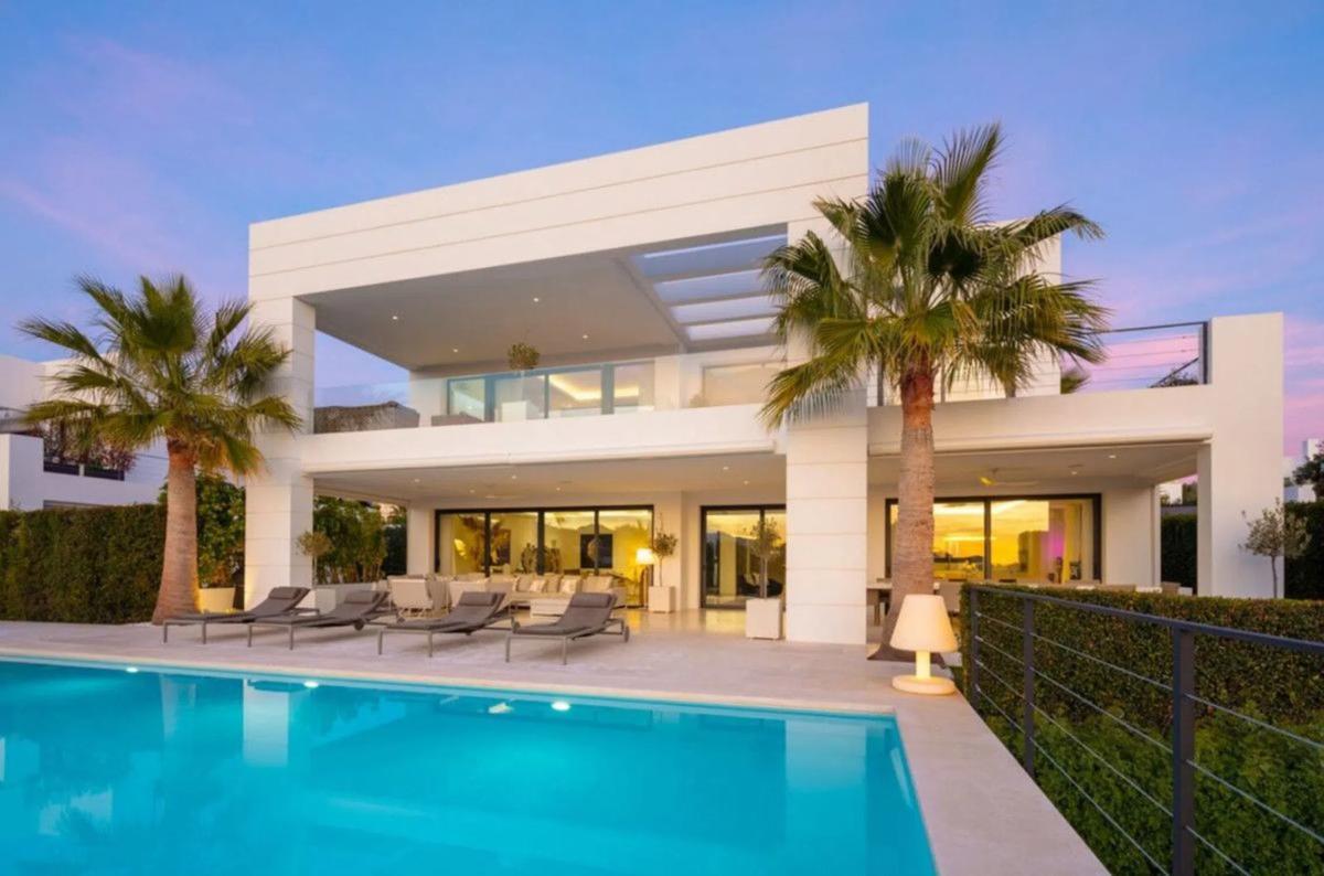 Venta de chalet independiente en Calle Escorial, Marbella
 photo 5