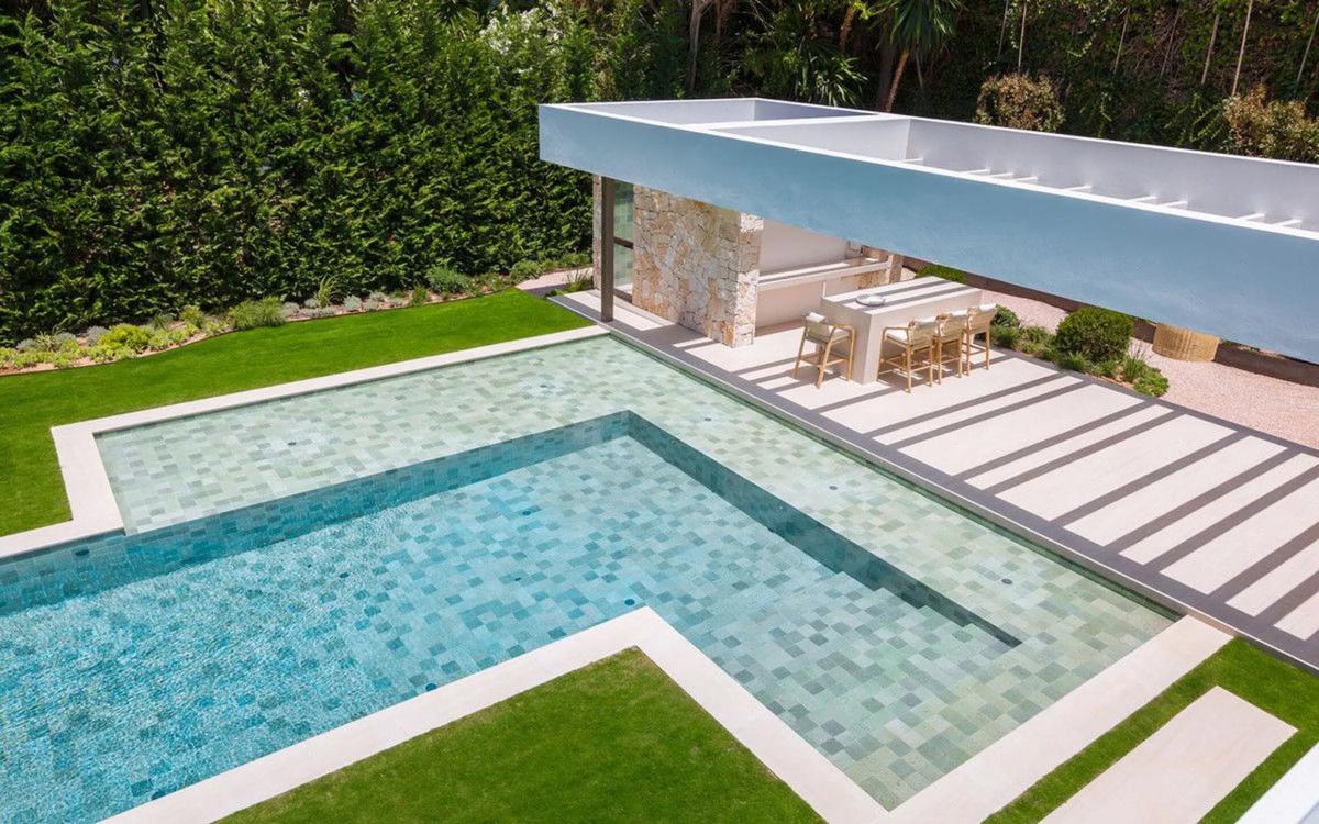 Venta de chalet independiente en Calle Copenhague 30-D, Marbella
photo 1