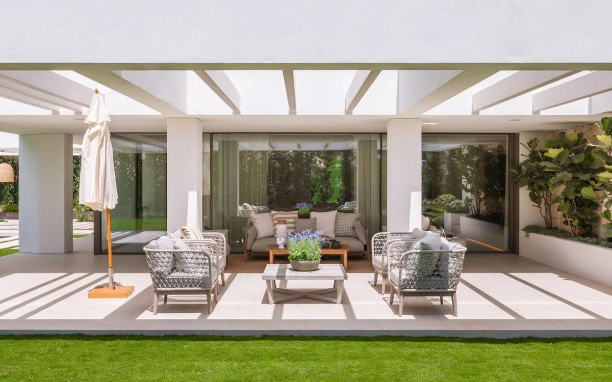Venta de chalet independiente en Calle Copenhague 30-D, Marbella
photo 3