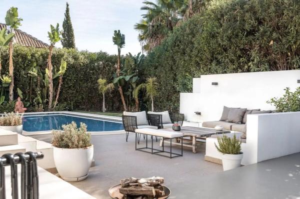 Chalet wolnostojący na sprzedaż w  Avenida Generalife, Marbella photo 1
