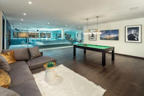 Chalet independiente en venta en Avenida del Prado, Marbella
photo 1