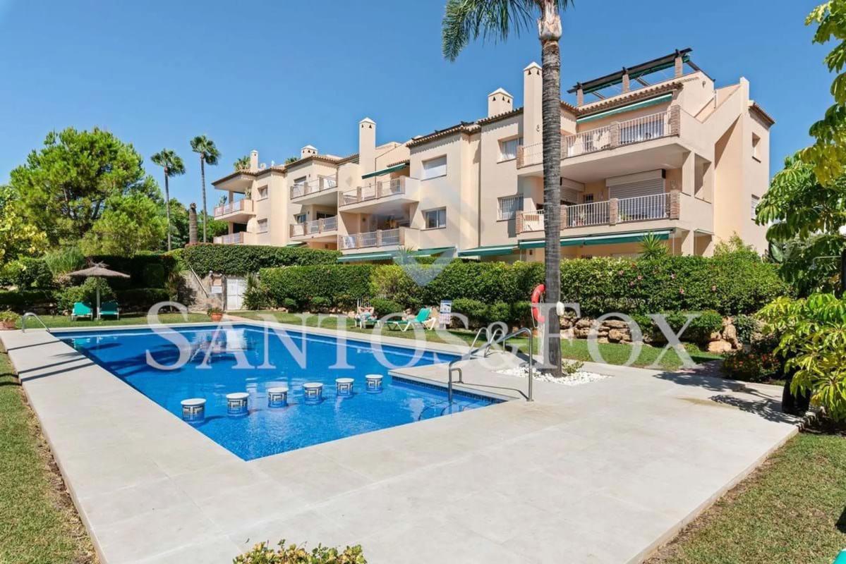 Venta de piso en Barrio Las Brisas, Marbella
photo 1