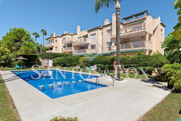 Venta de piso en Barrio Las Brisas, Marbella
photo 1