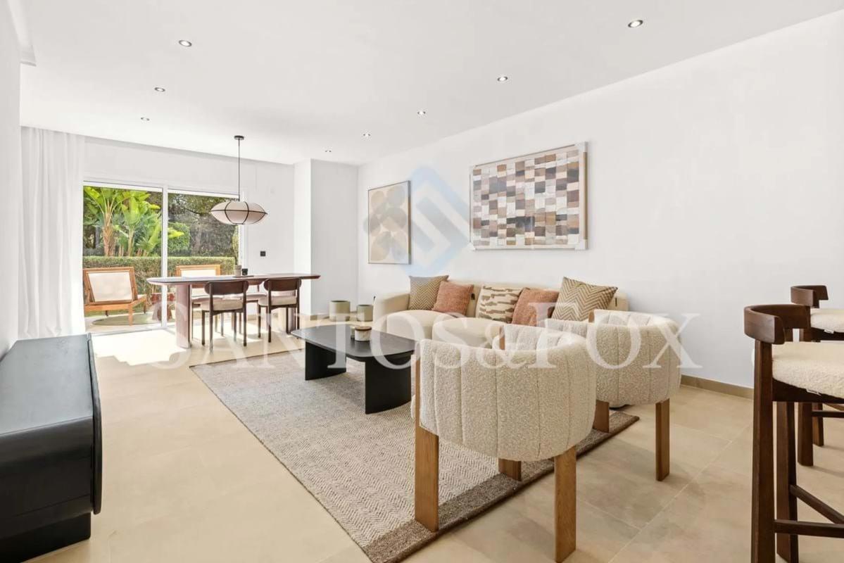Venta de piso en Barrio Las Brisas, Marbella
photo 3