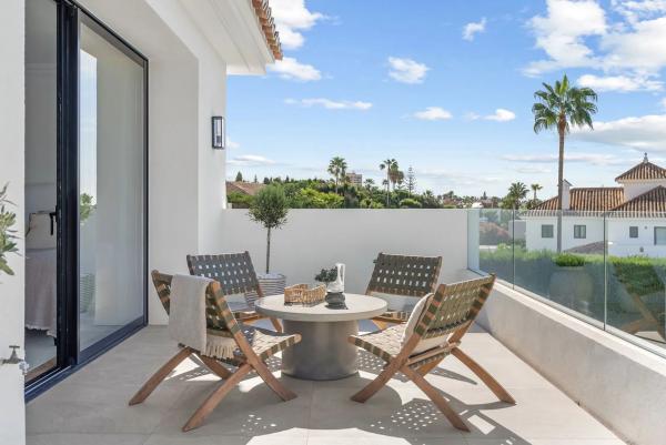 Chalet independiente en venta en Calle Milan 28-D s/n, Marbella
 photo 4