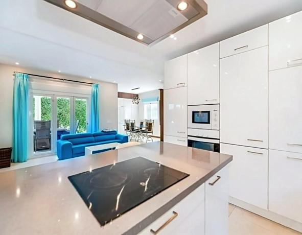 Chalet wolnostojący na sprzedaż w  Barrio Las Brisas, Marbella photo 4
