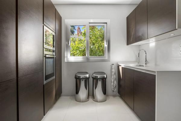 Chalet wolnostojący na sprzedaż w  Barrio Las Brisas, Marbella photo 4