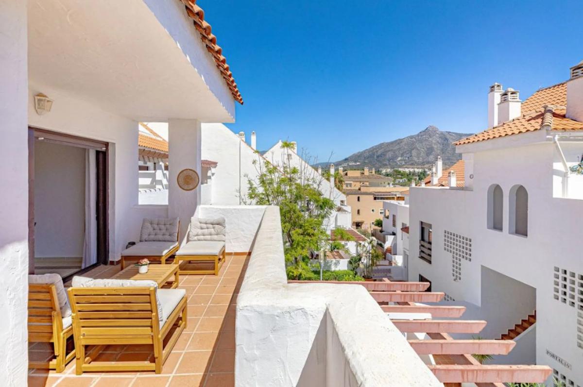 Продажа квартиры на Barrio Las Brisas, Марбелла
photo 2