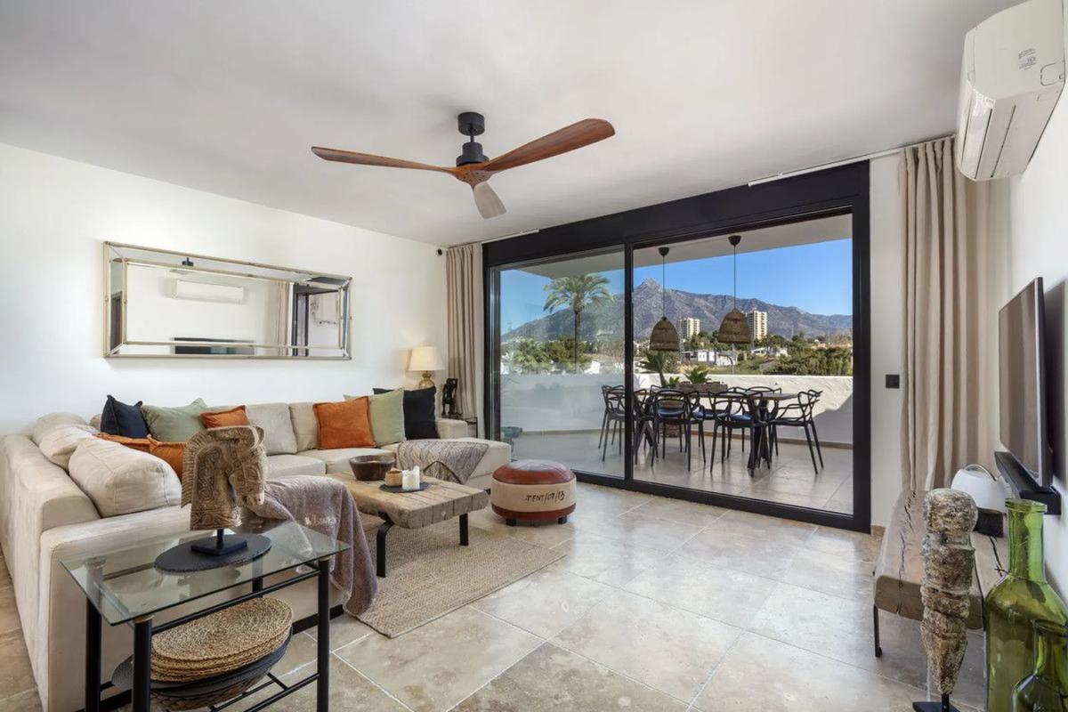 Duplex sale in Barrio Las Brisas, Marbella photo 3