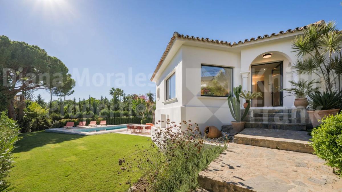 Продажа отдельного шале в  Barrio Las Brisas, Марбелла photo 2