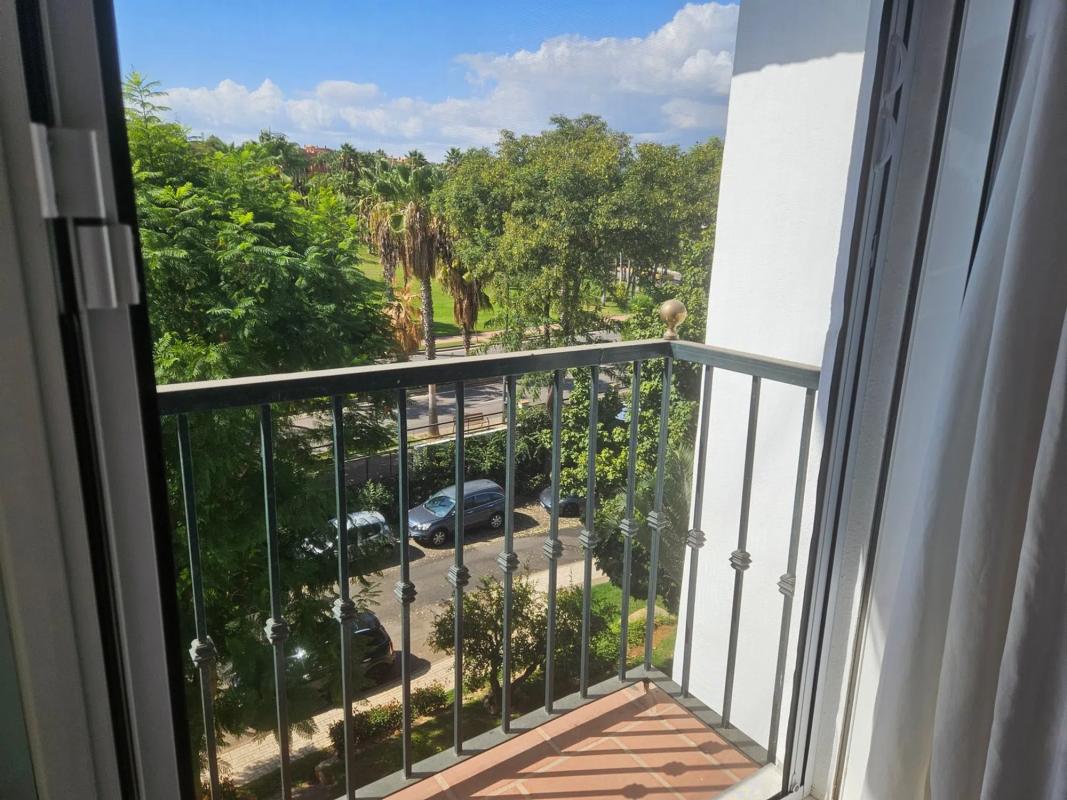 Venta de piso en Avenida Príncipe Salman A-1, 13, Marbella
 photo 2