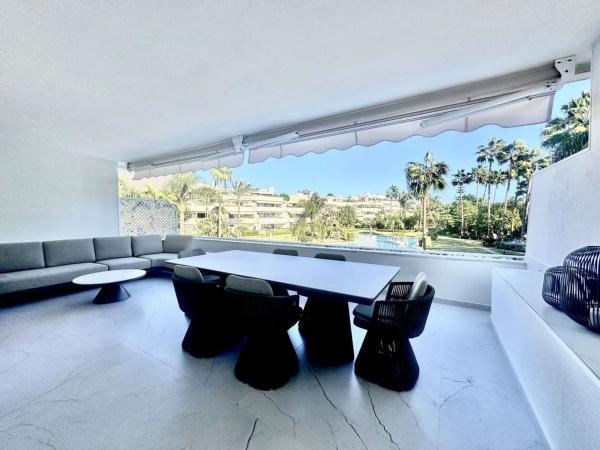 Venta de piso en Barrio Las Brisas, Marbella
thumbnail 2
