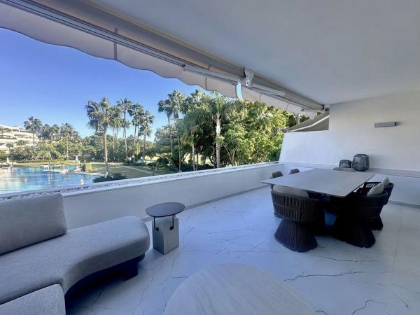 Venta de piso en Barrio Las Brisas, Marbella
thumbnail 3