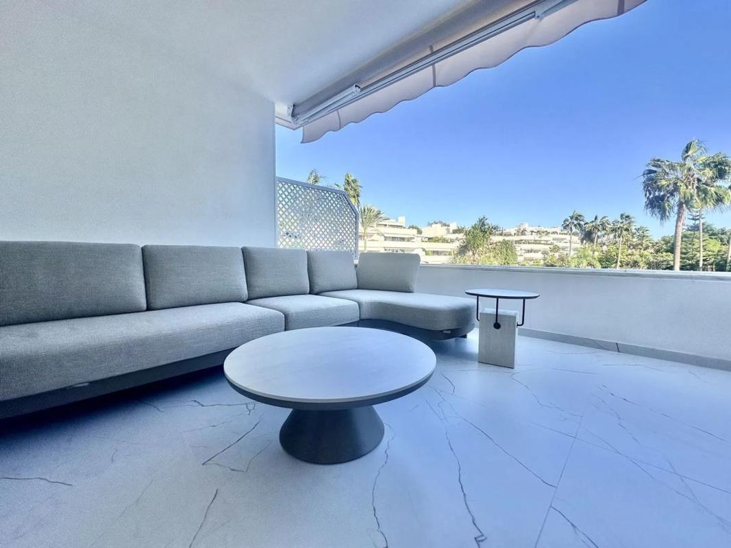 Sale of apartment in Barrio Las Brisas, Marbella
 photo 5
