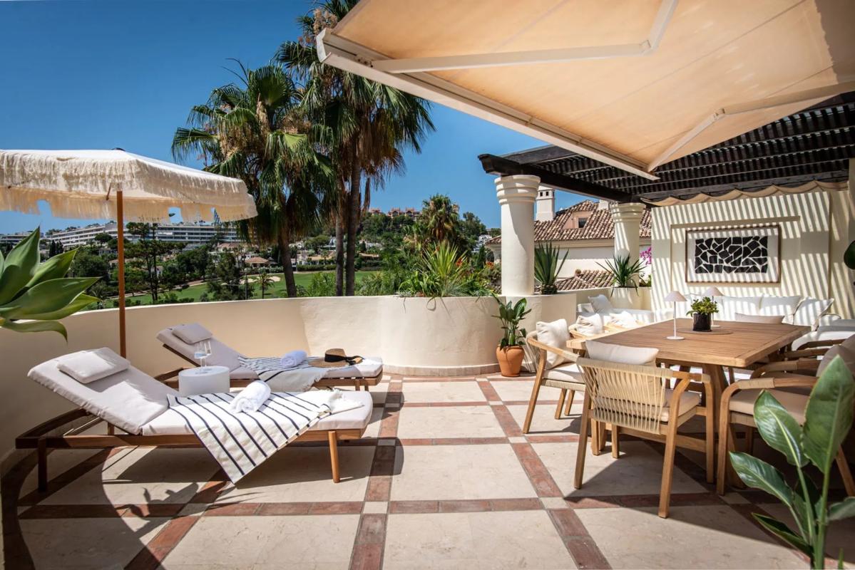 Duplex sale in Barrio Las Brisas, Marbella photo 3