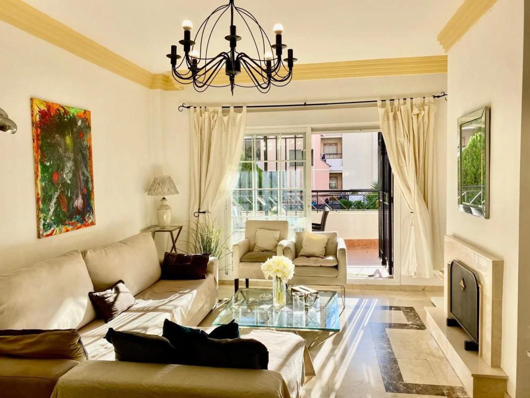 Venta de piso en Barrio Las Brisas, Marbella
photo 5