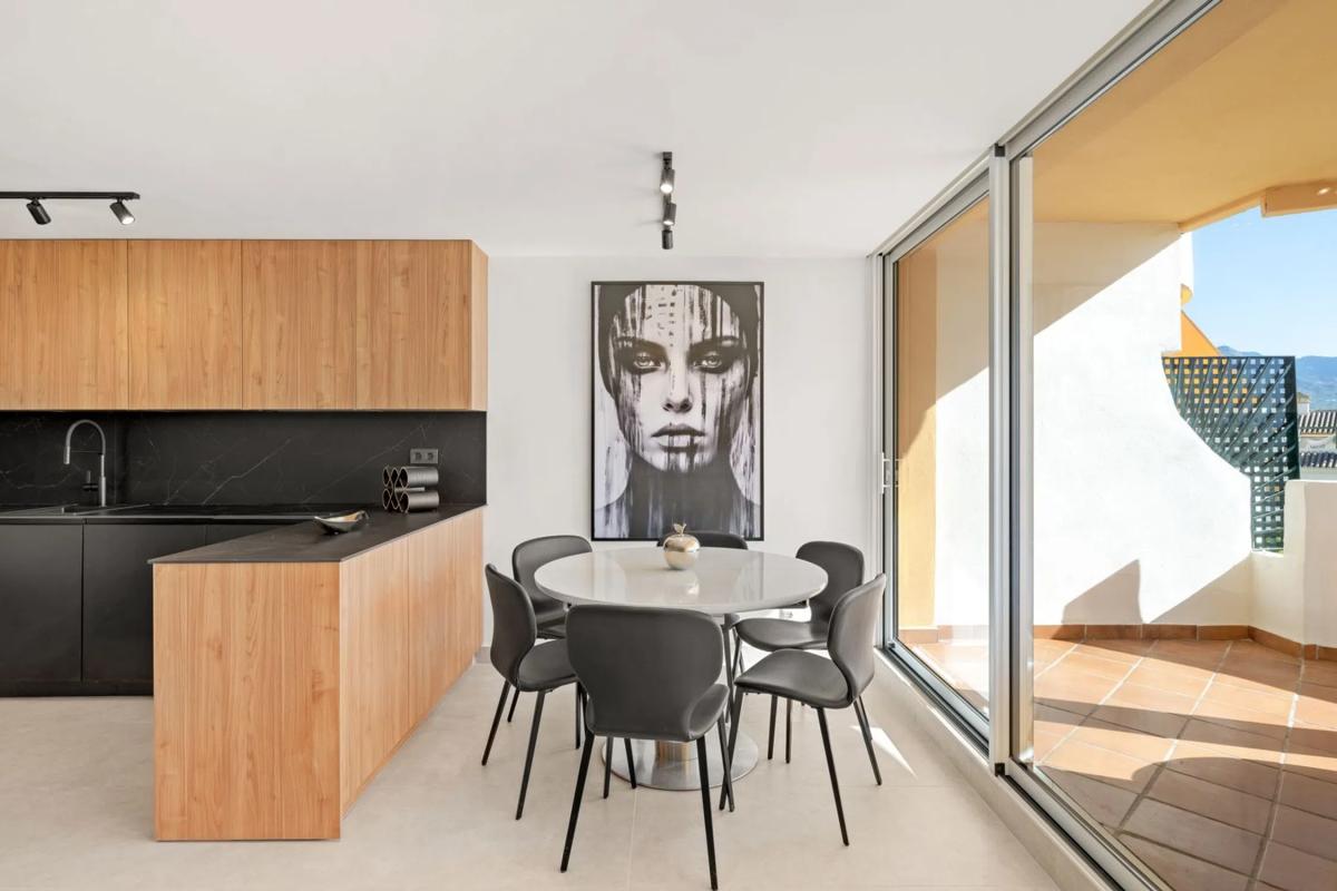 Duplex sale in Calle Alhambra, Marbella photo 4
