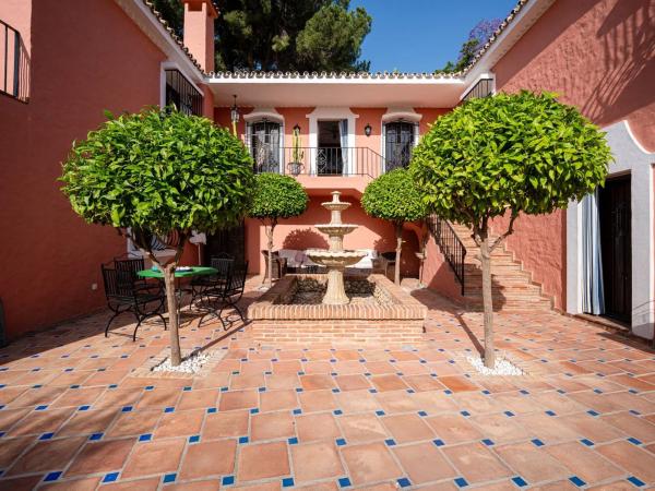 Chalet wolnostojący na sprzedaż w CL LICEO-NVA ANDALUCIA D, Marbella photo 1