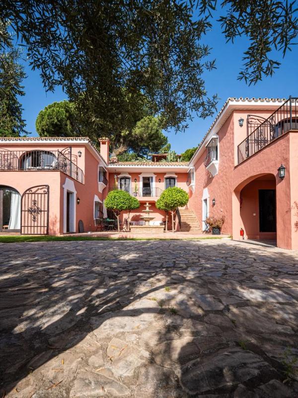 Sale of independent chalet in CL LICEO-NVA ANDALUCIA D, Marbella
photo 3