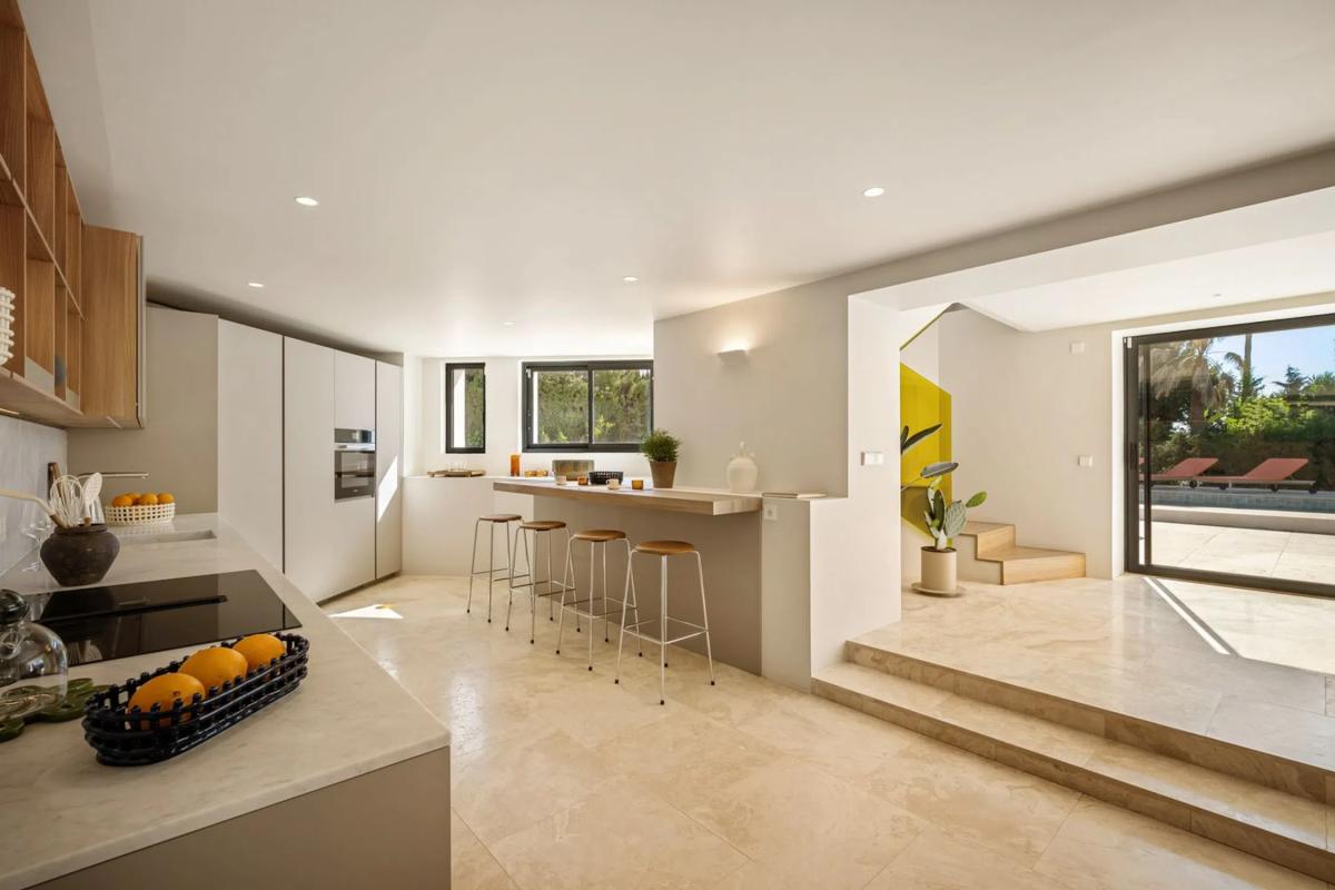 Продажа отдельного шале в Calle Pilatos, 32 -30, Марбелла photo 2