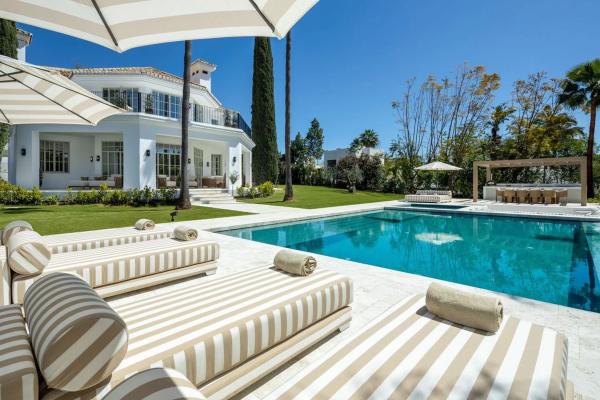 Chalet wolnostojący na sprzedaż w Calle 04D Nva Andaluc, 38, Marbella photo 1