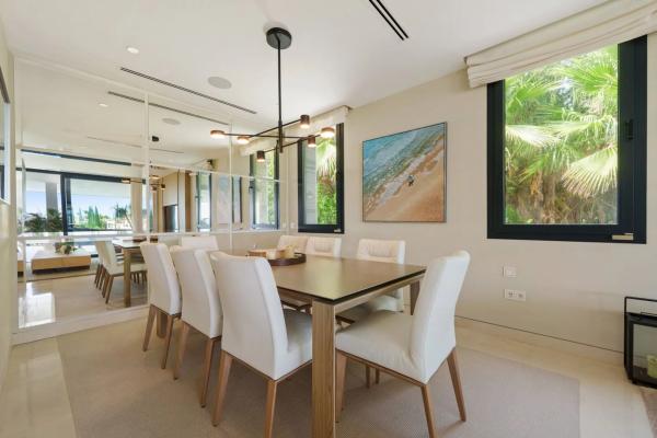 Chalet wolnostojący na sprzedaż w  Avenida Generalife, Marbella photo 3