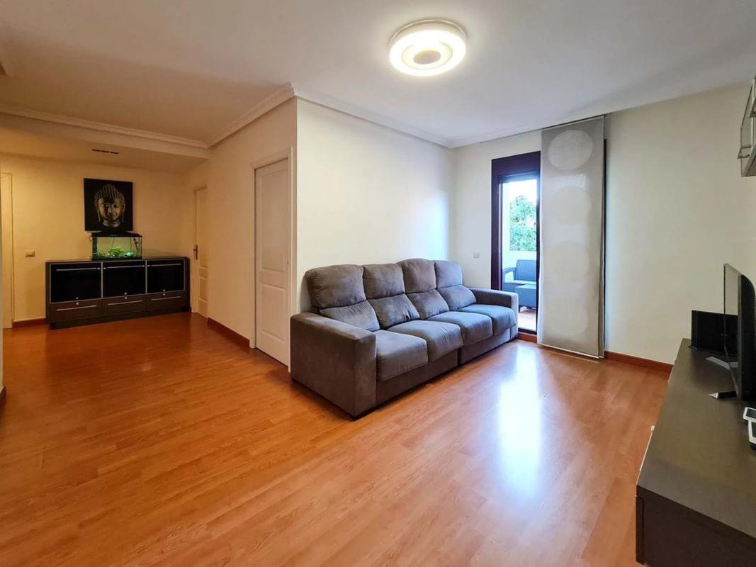 Sale of apartment in Barrio Las Brisas, Marbella
 photo 5