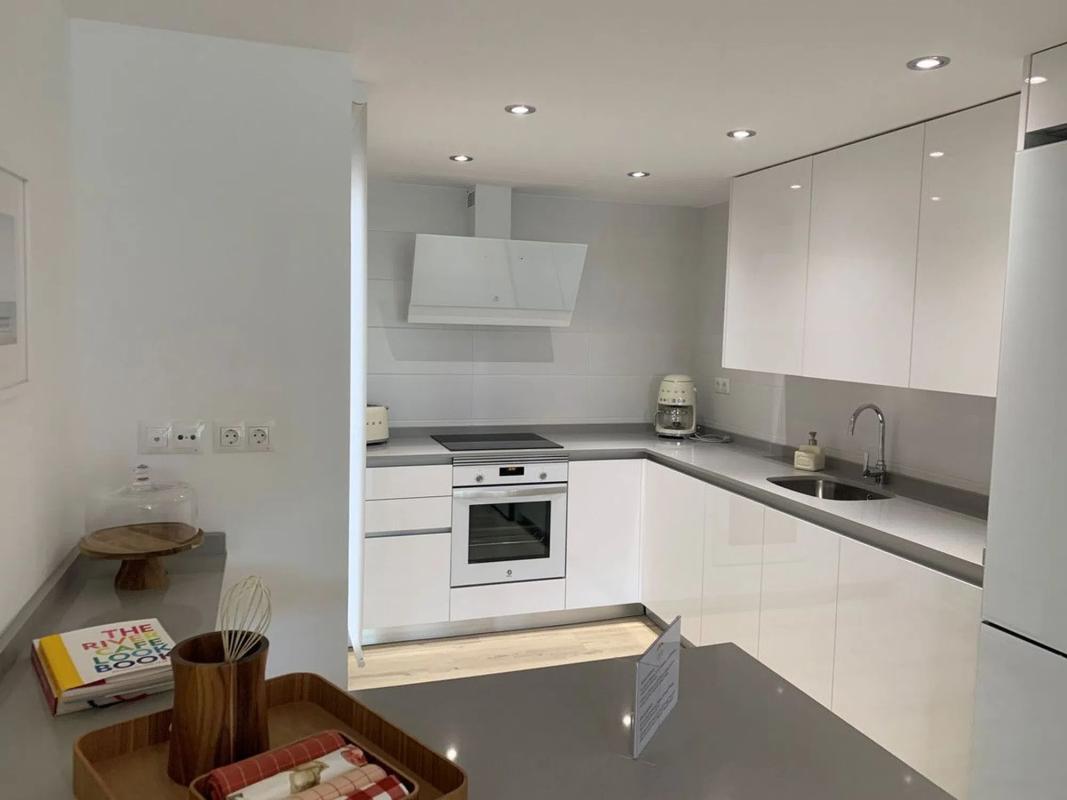 Sale of apartment in Calle Alcalá 15-D, Marbella
photo 2