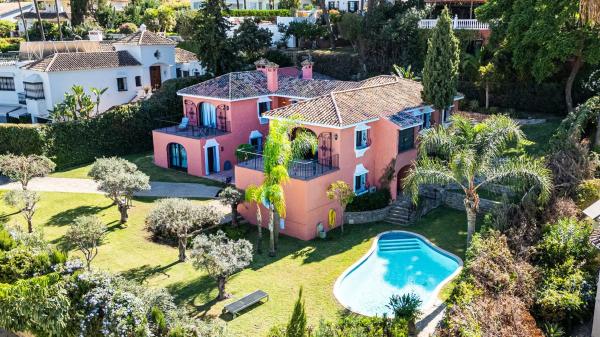 Chalet wolnostojący na sprzedaż w  Calle Yuste 13-D, Marbella photo 4