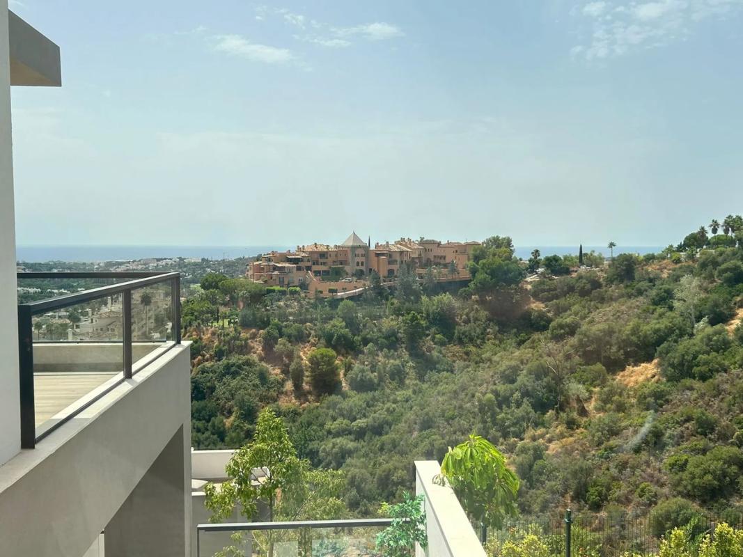 Duplex sale in Calle Roma, 24 -19, Marbella photo 3