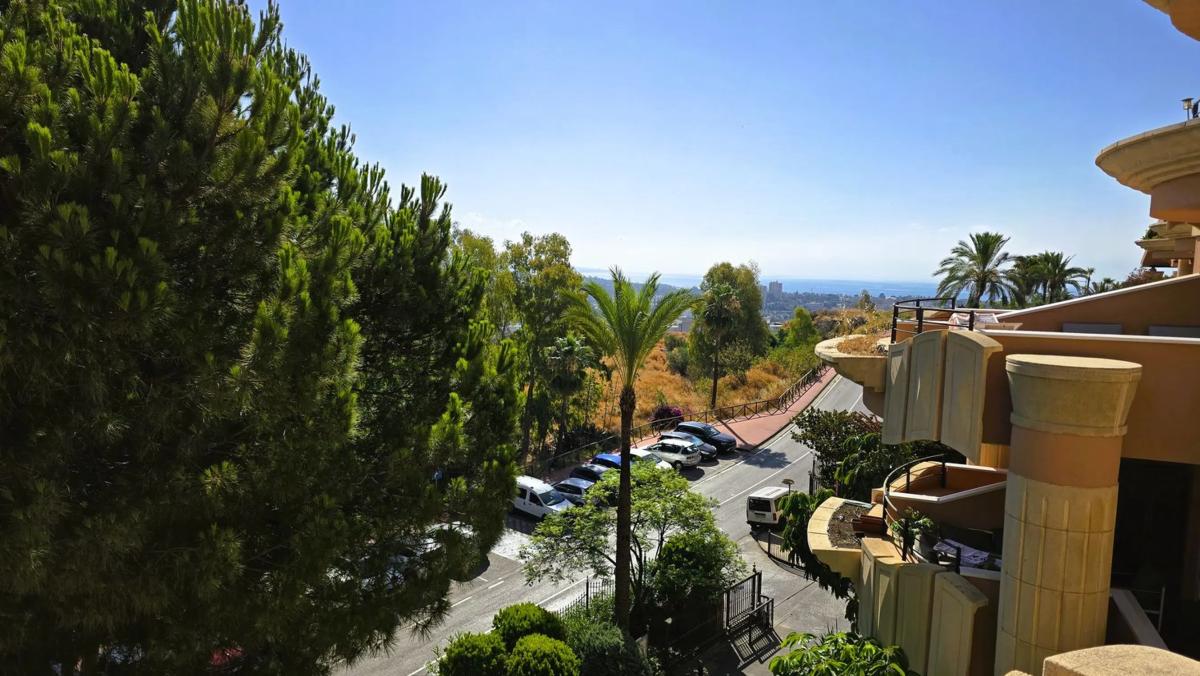 Продажа квартиры на Avenida Calderón de la Barca, Марбелла
photo 4