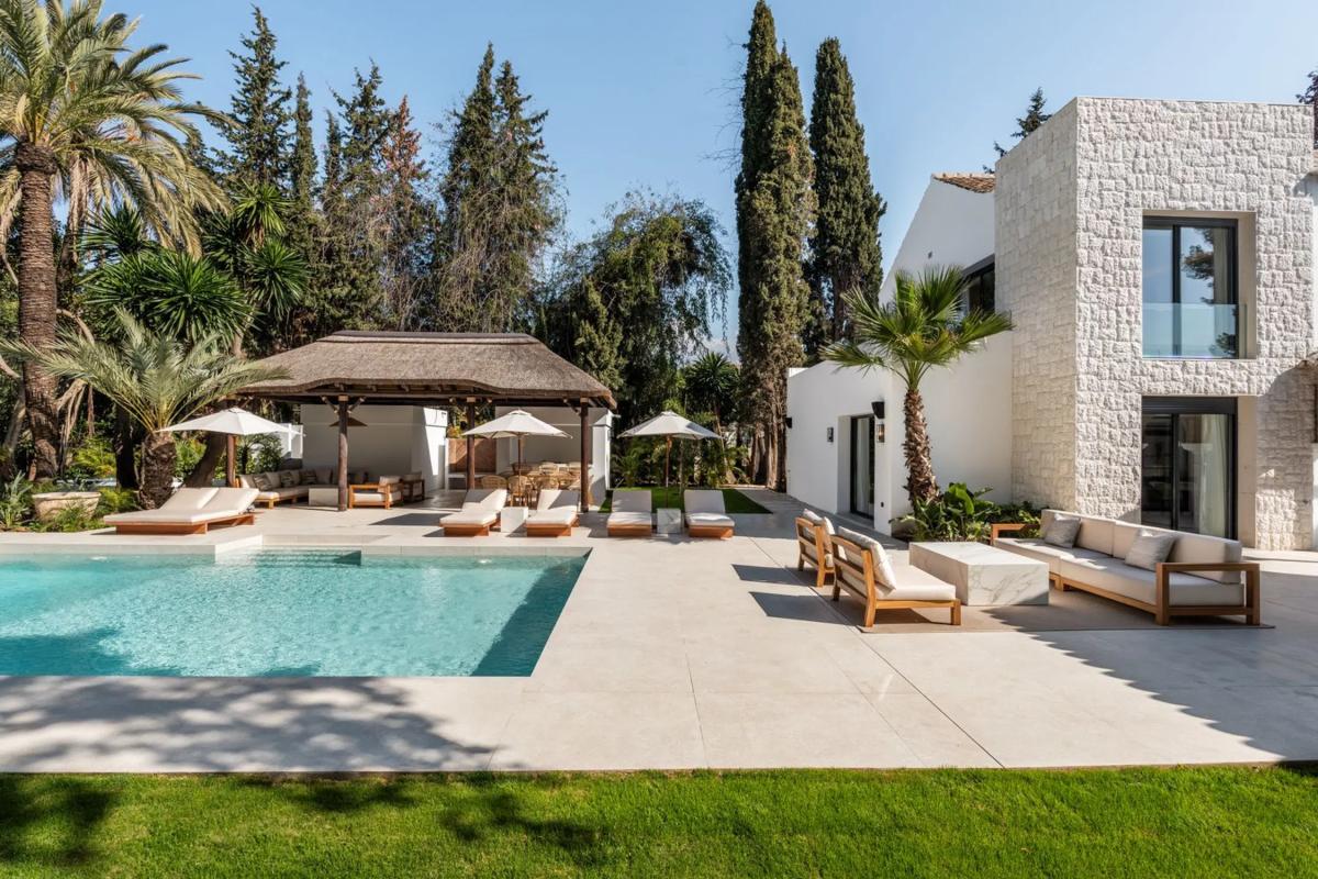 Sprzedaż niezależnego domku jednorodzinnego w  Calle Sofía, 2, Marbella photo 3