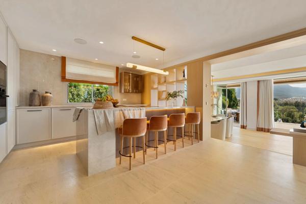 Chalet wolnostojący na sprzedaż w  Calle Cartuja 17-D, Marbella photo 1