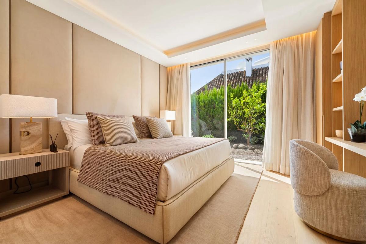 Sprzedaż niezależnego domku jednorodzinnego w  Calle Cartuja 17-D, Marbella photo 2