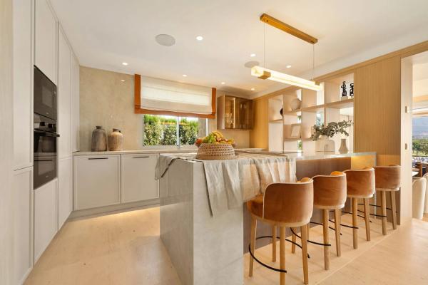 Chalet wolnostojący na sprzedaż w  Calle Cartuja 17-D, Marbella photo 3