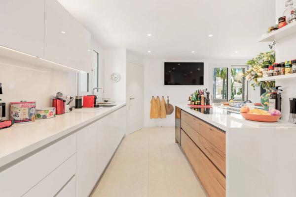 Duplex for sale on Barrio Las Brisas, Marbella photo 1