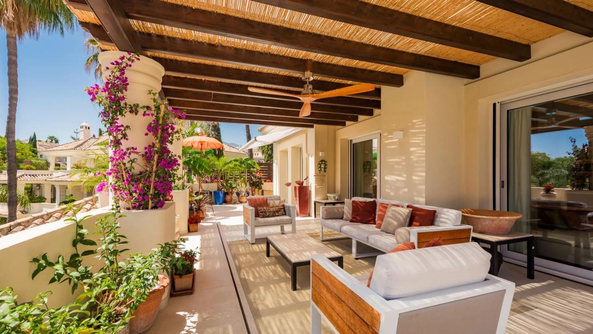 Duplex sale in Barrio Las Brisas, Marbella photo 5