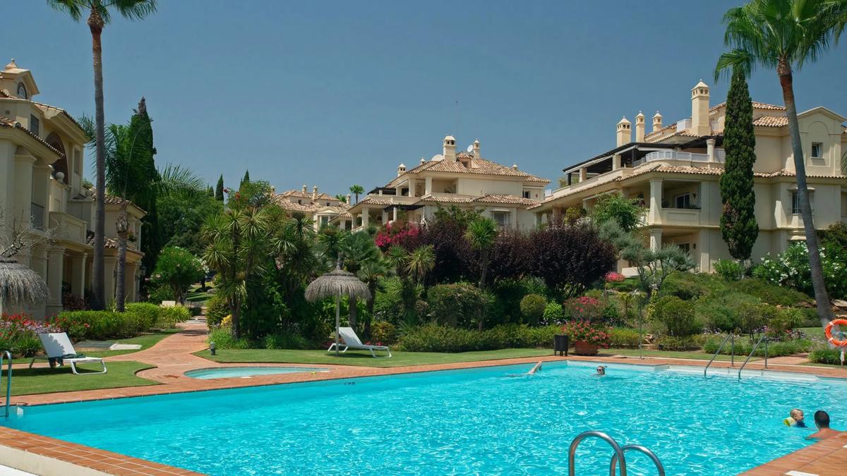 Venta de piso en Barrio Las Brisas, Marbella
photo 2