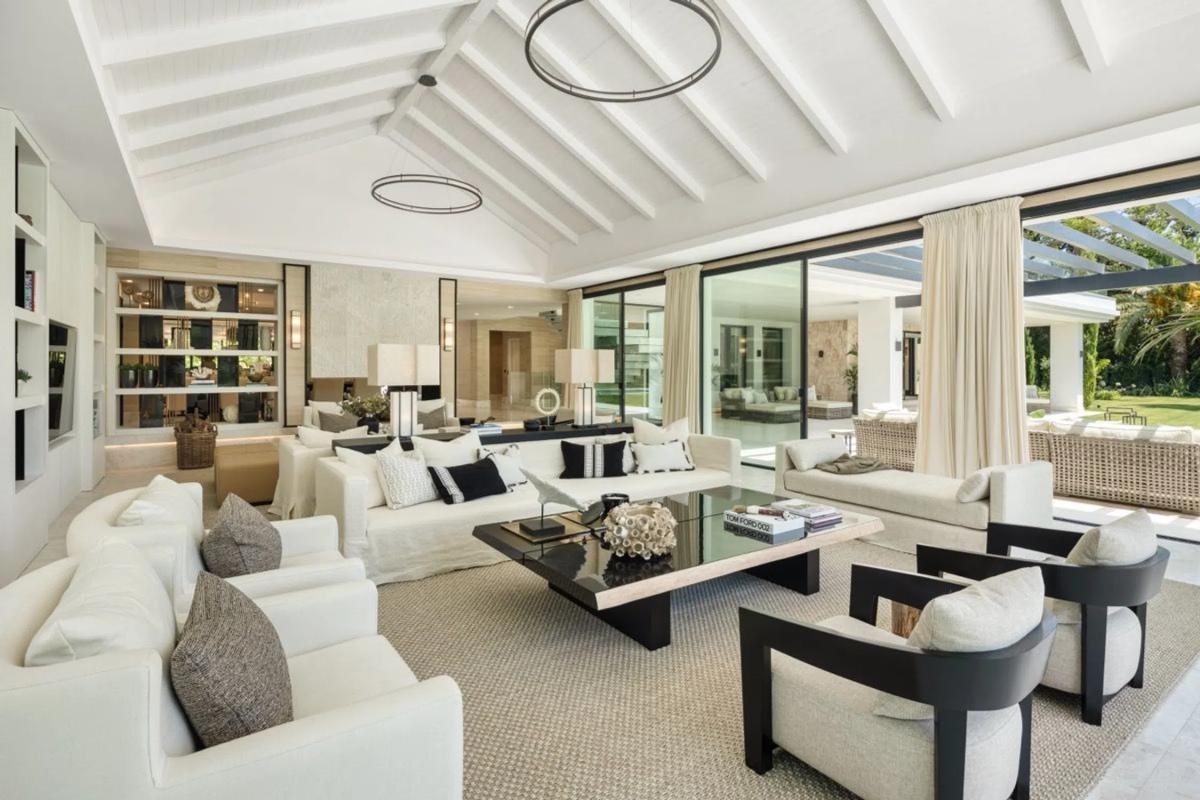 Sprzedaż niezależnego domku jednorodzinnego w  Barrio Las Brisas, Marbella photo 2