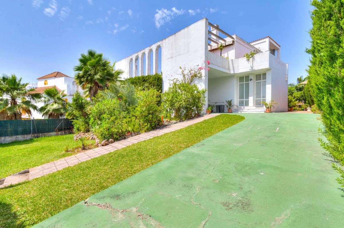Venta de chalet independiente en Calle Lisboa 23-D, 29, Marbella
photo 4