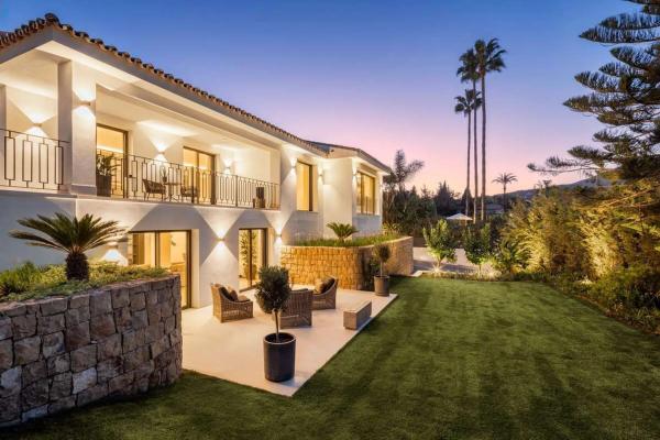Chalet independiente en venta en Barrio Las Brisas, Marbella
 photo 4