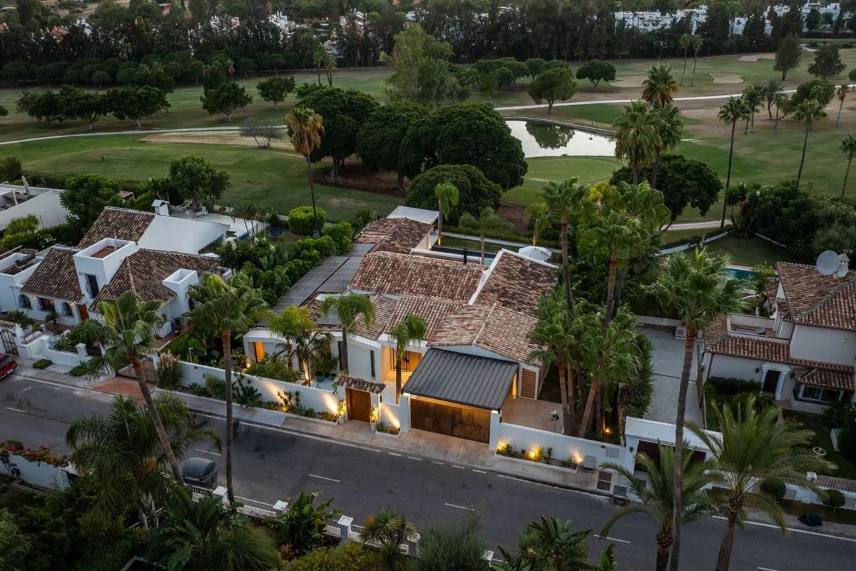 Venta de chalet independiente en Avenida Generalife s/n, Marbella
 photo 3