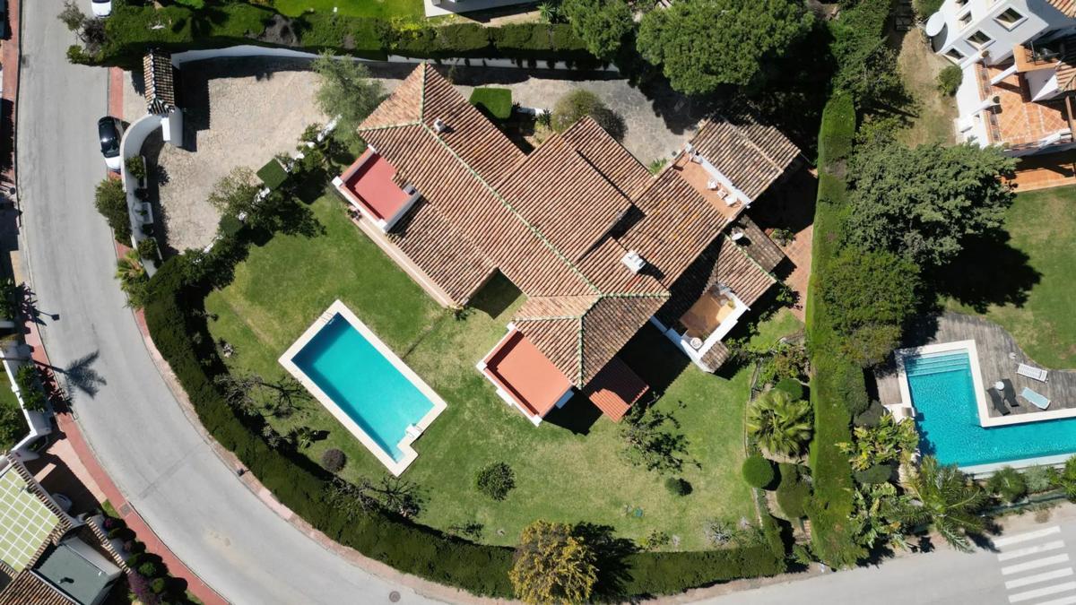 Venta de chalet independiente en Avenida Generalife, Marbella
photo 2