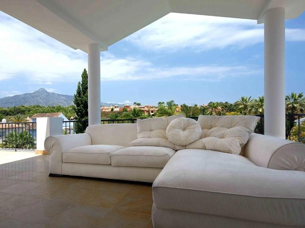 Sale of independent chalet in Barrio Las Brisas, Marbella
photo 4