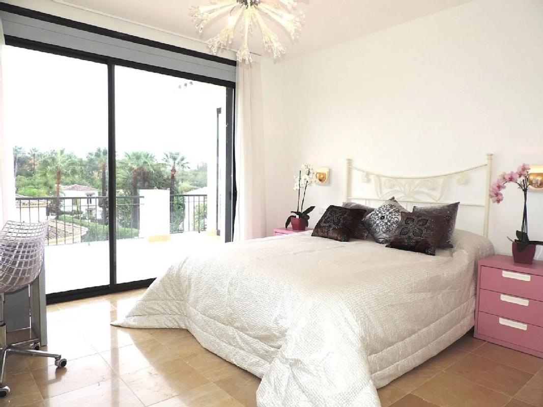 Sale of independent chalet in Barrio Las Brisas, Marbella
photo 5