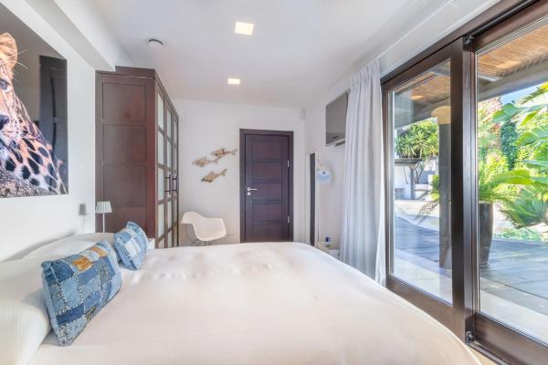 Chalet wolnostojący na sprzedaż w  Barrio Las Brisas, Marbella photo 3