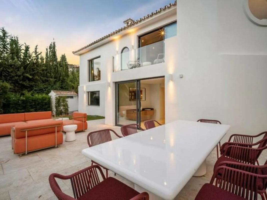 Продажа отдельного шале в  Calle Pilatos, 35, Марбелла photo 2