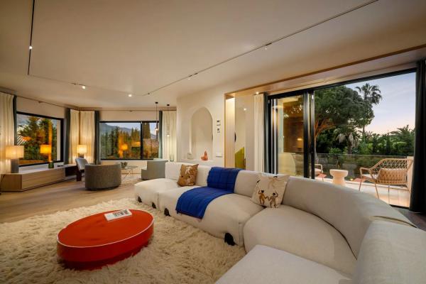 Chalet wolnostojący na sprzedaż w  Barrio Las Brisas, Marbella photo 2