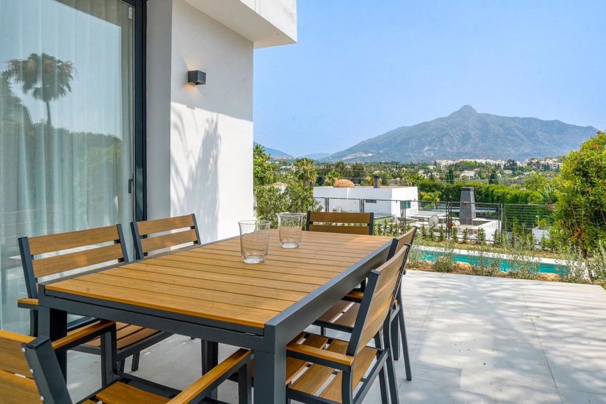 Venta de chalet independiente en Calle Orellana s/n, Marbella
photo 2