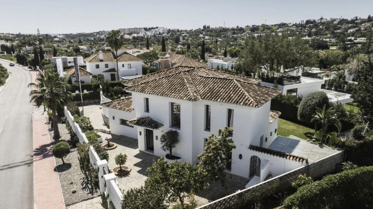 Sprzedaż niezależnego domku jednorodzinnego w Barrio Las Brisas, Marbella photo 2